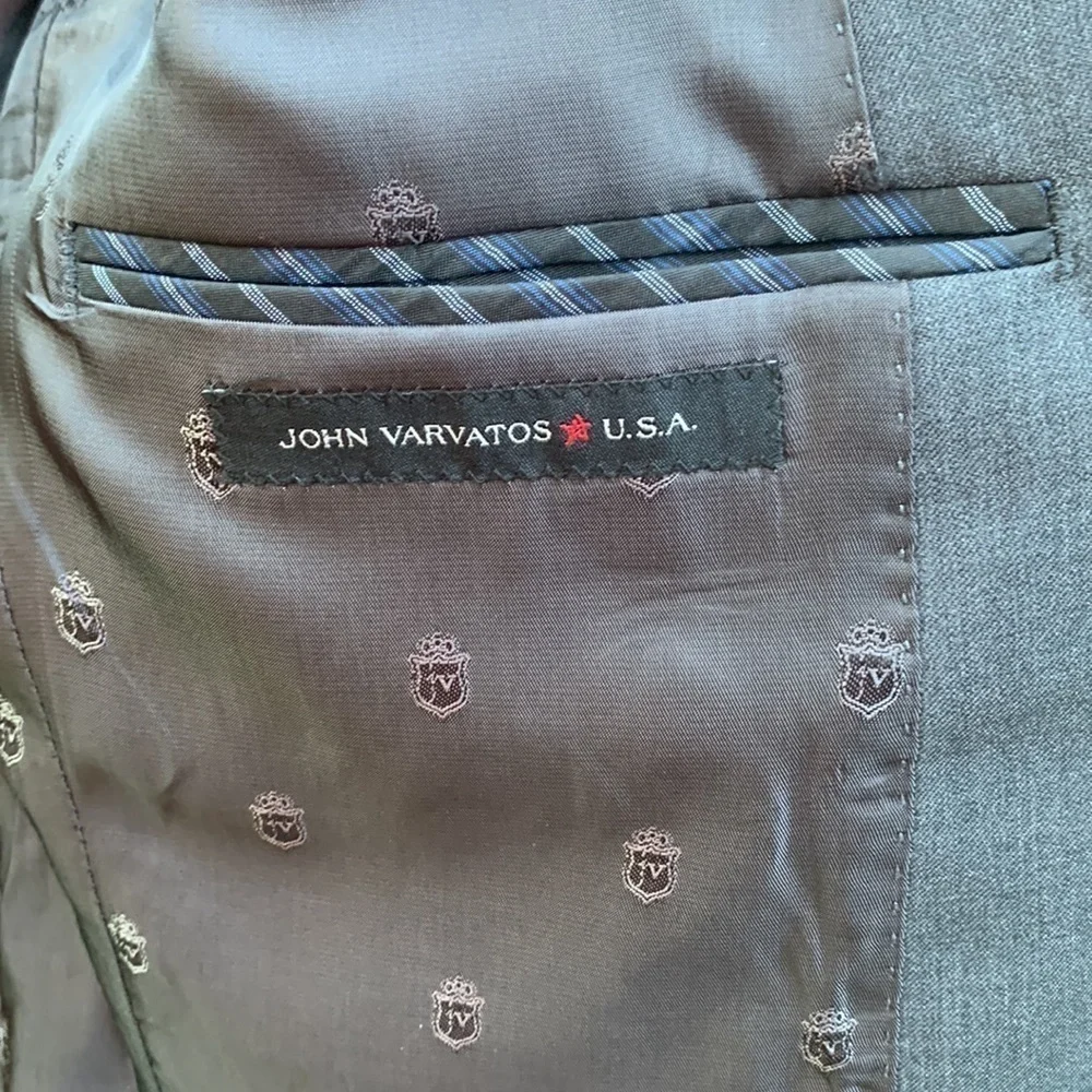 John Varvatos ⭐️ USA men’s gray blazer, size 41